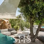 Elena - Oasi Di Charme Con Piscina فيلة