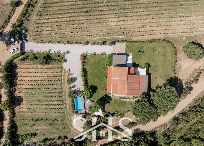 Elena - Oasi Di Charme Con Piscina فيلة