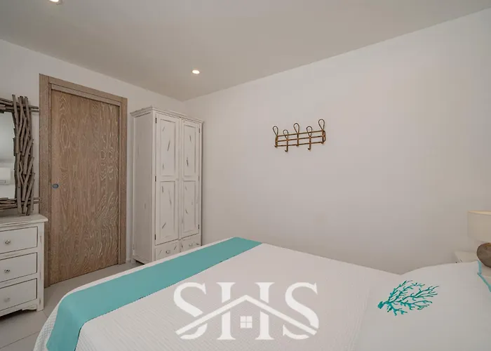 Elena - Oasi Di Charme Con Piscina فيلة *